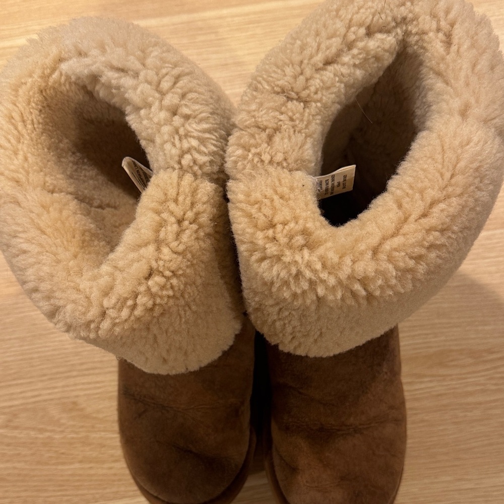 UGG Brown Shearling-Lined Winter Boots - Picture 11 of 11